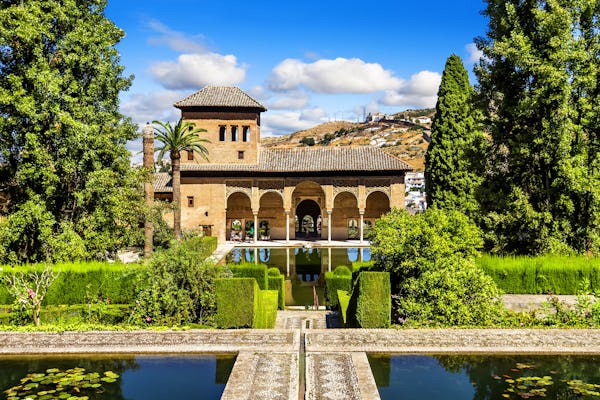 Zwiedzanie Alhambry z przewodnikiem w języku włoskim