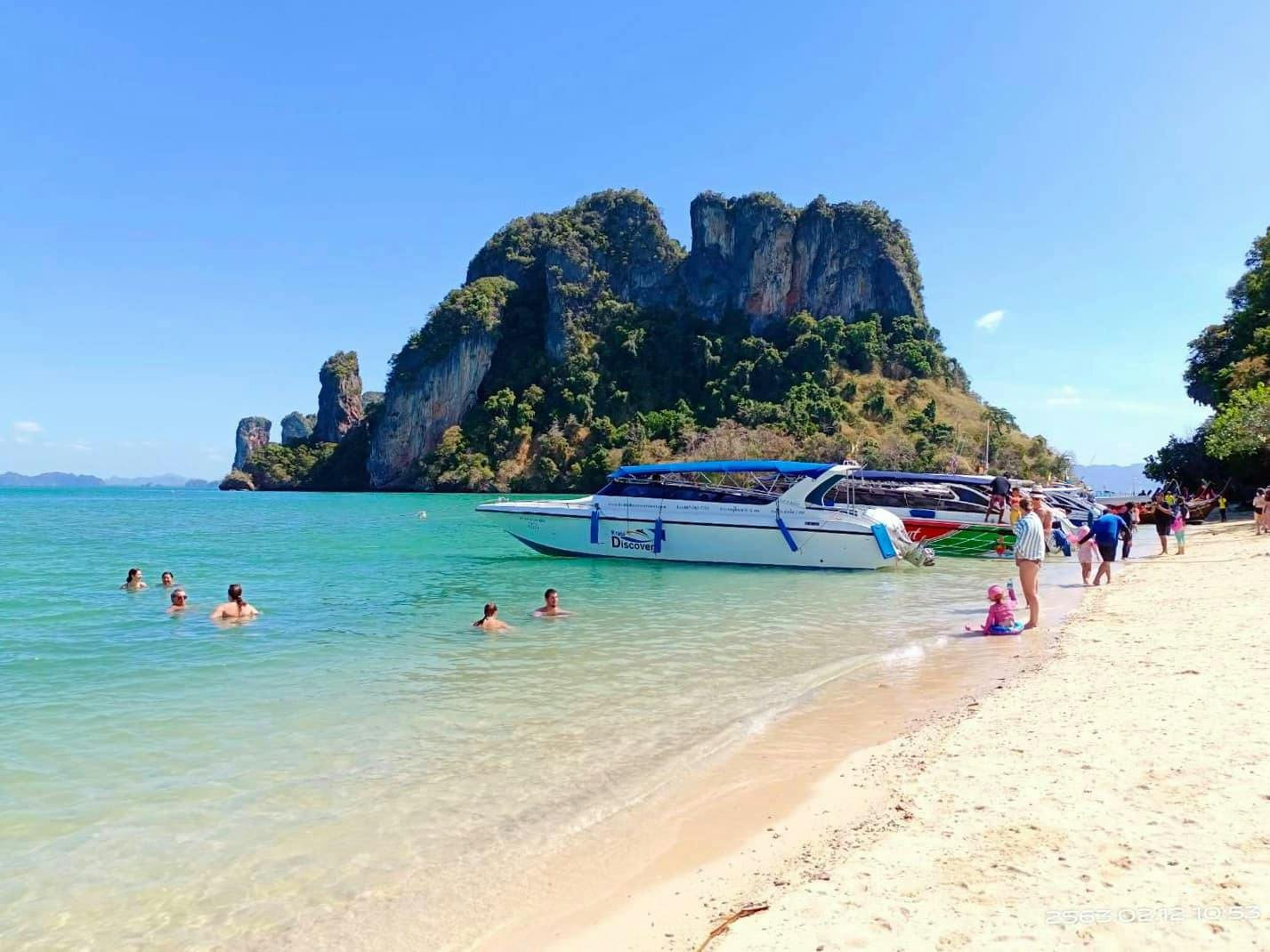 Koh Hong med motorbåd