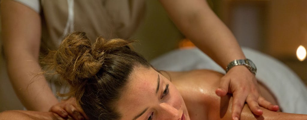 Udwartana-Massage und Teepause im Tejas Spa