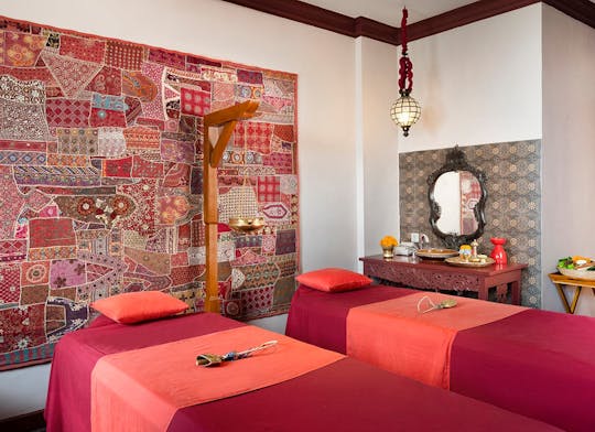 Terapia uszu Karna Purana w Tejas Spa