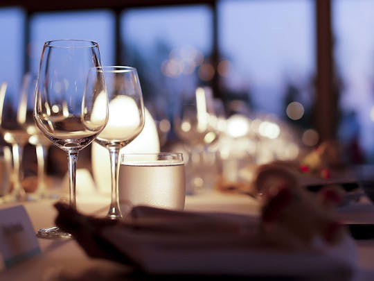 Paquete de crucero con cena Clearview con menú exclusivo