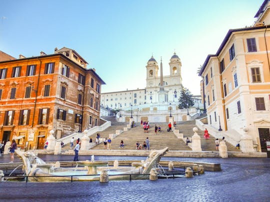Guided tour to Rome's photogenic places with a local
