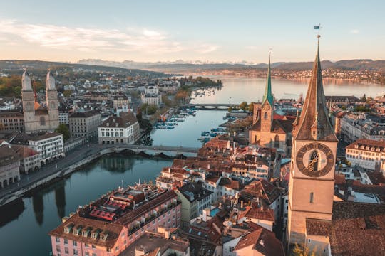 Visita guiada aos lugares fotogênicos de Zurique com um local