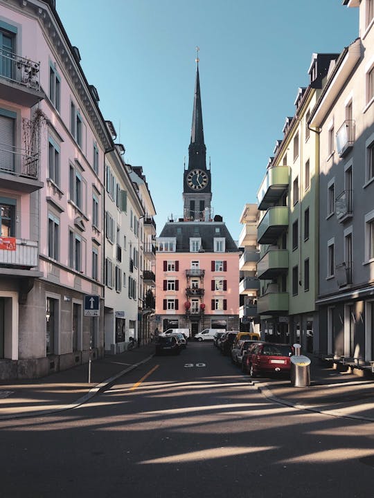 Descubra Zurique em 60 minutos com um local