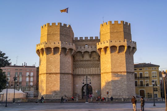 Visita guidata dei luoghi più instabili di Valencia con un locale