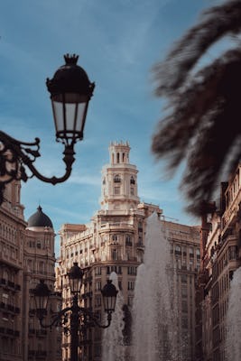 Guided tour to Valencia's photogenic places with a local