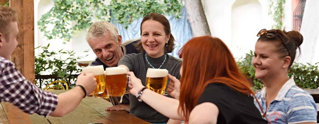 Tour da cerveja em Praga com jantar e ingresso para o Museu da Cerveja