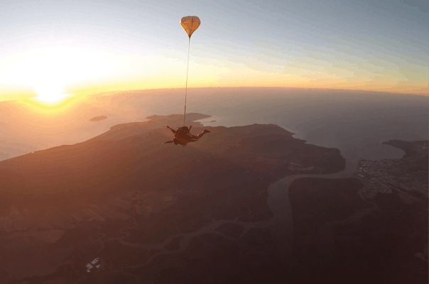Fallschirmsprung-Erlebnis über Cairns