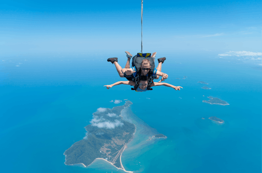 Skydiving experience over Mission Beach