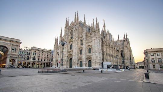 Découvrez Milan lors d'une visite guidée avec un local