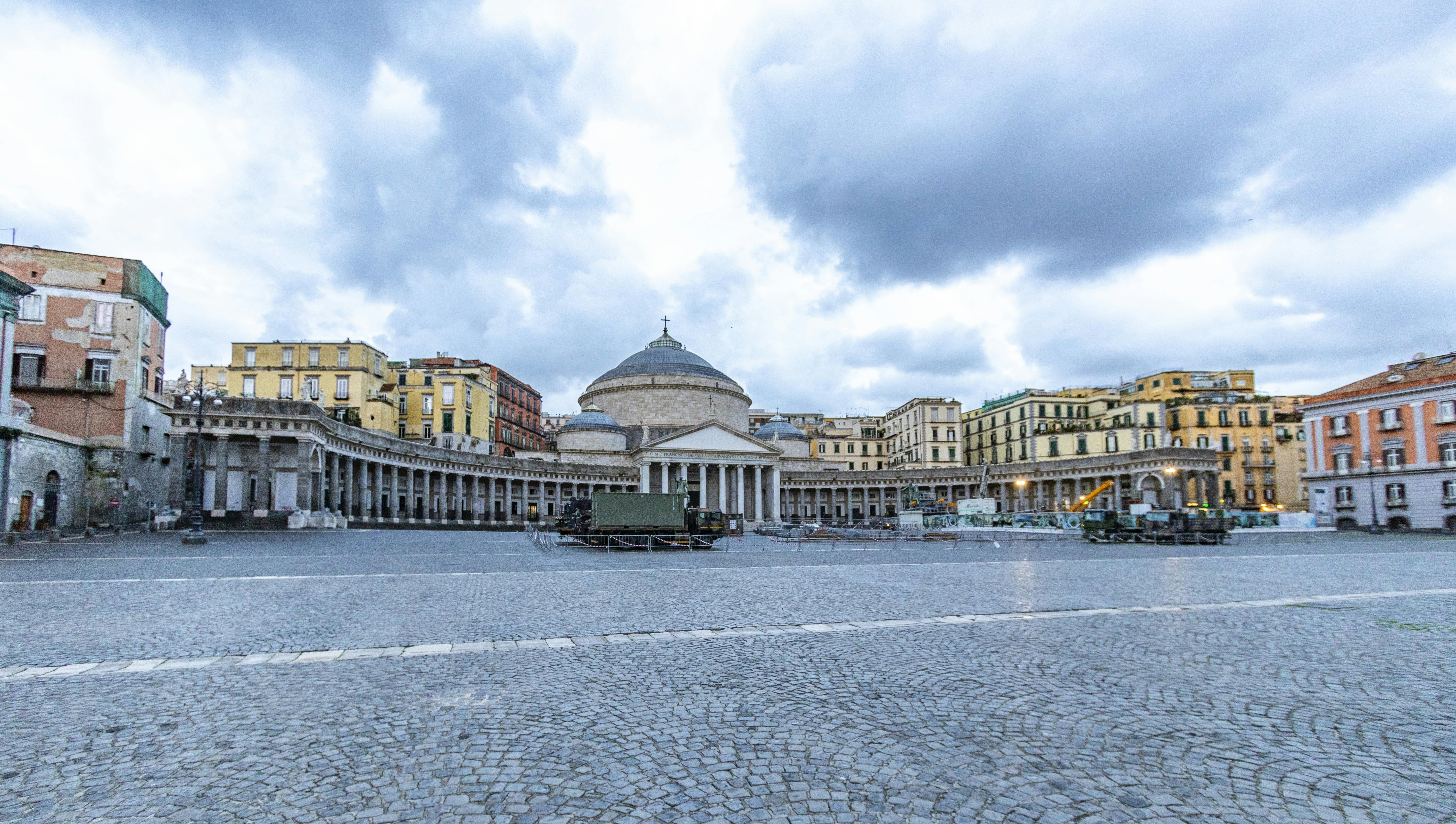 Guided tour of Naples' highlights with a local guide Musement