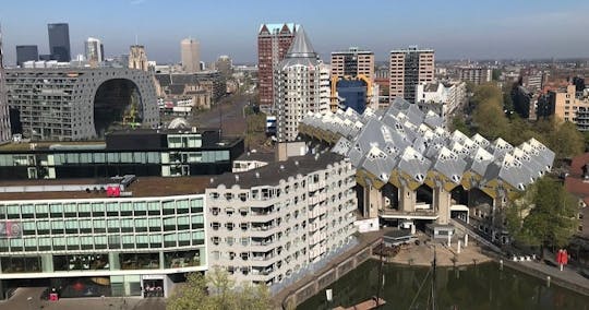 Tour privato di Markthal e visita sul tetto di Het Witte Huis