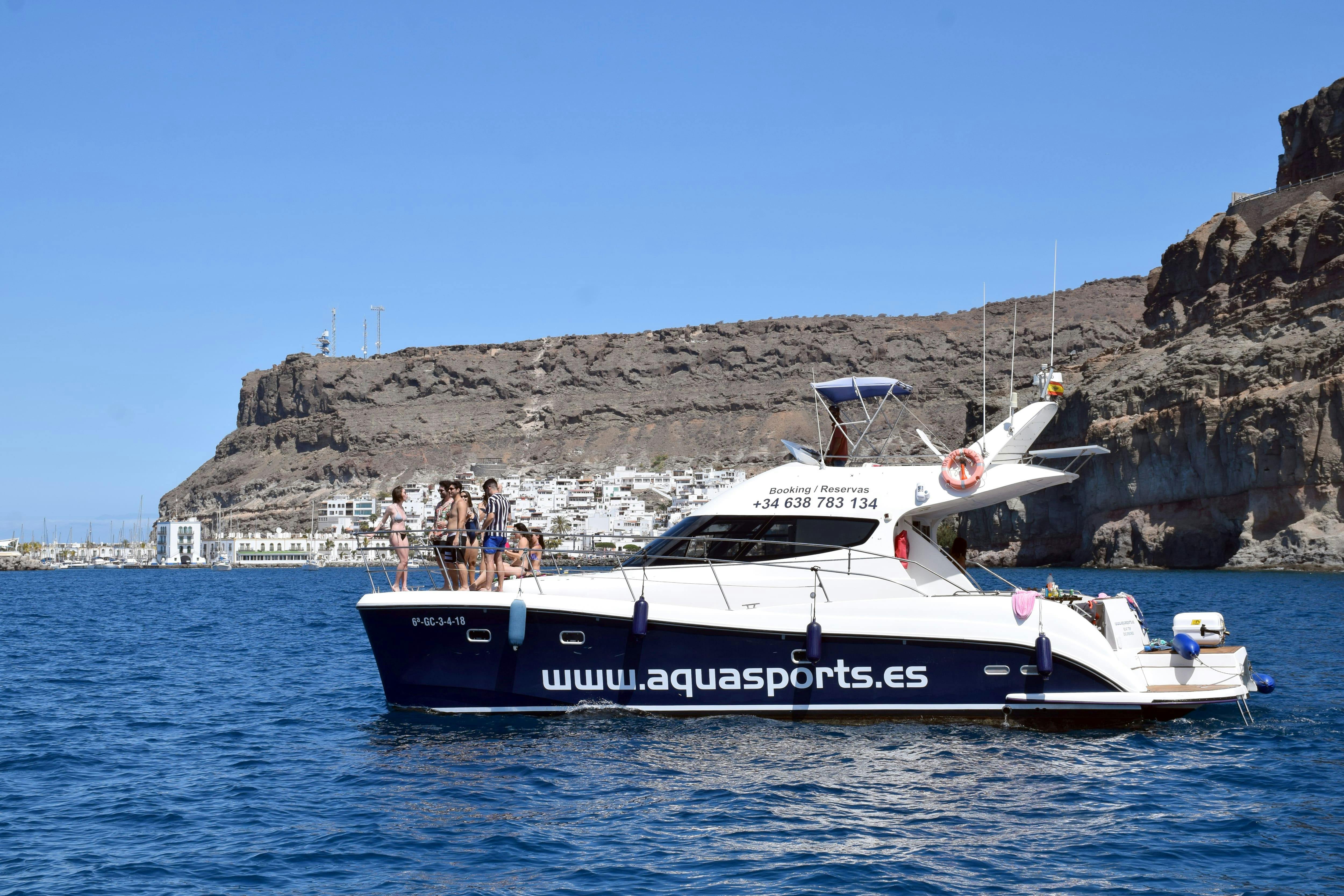 Damiluvi Catamaran Private Charter