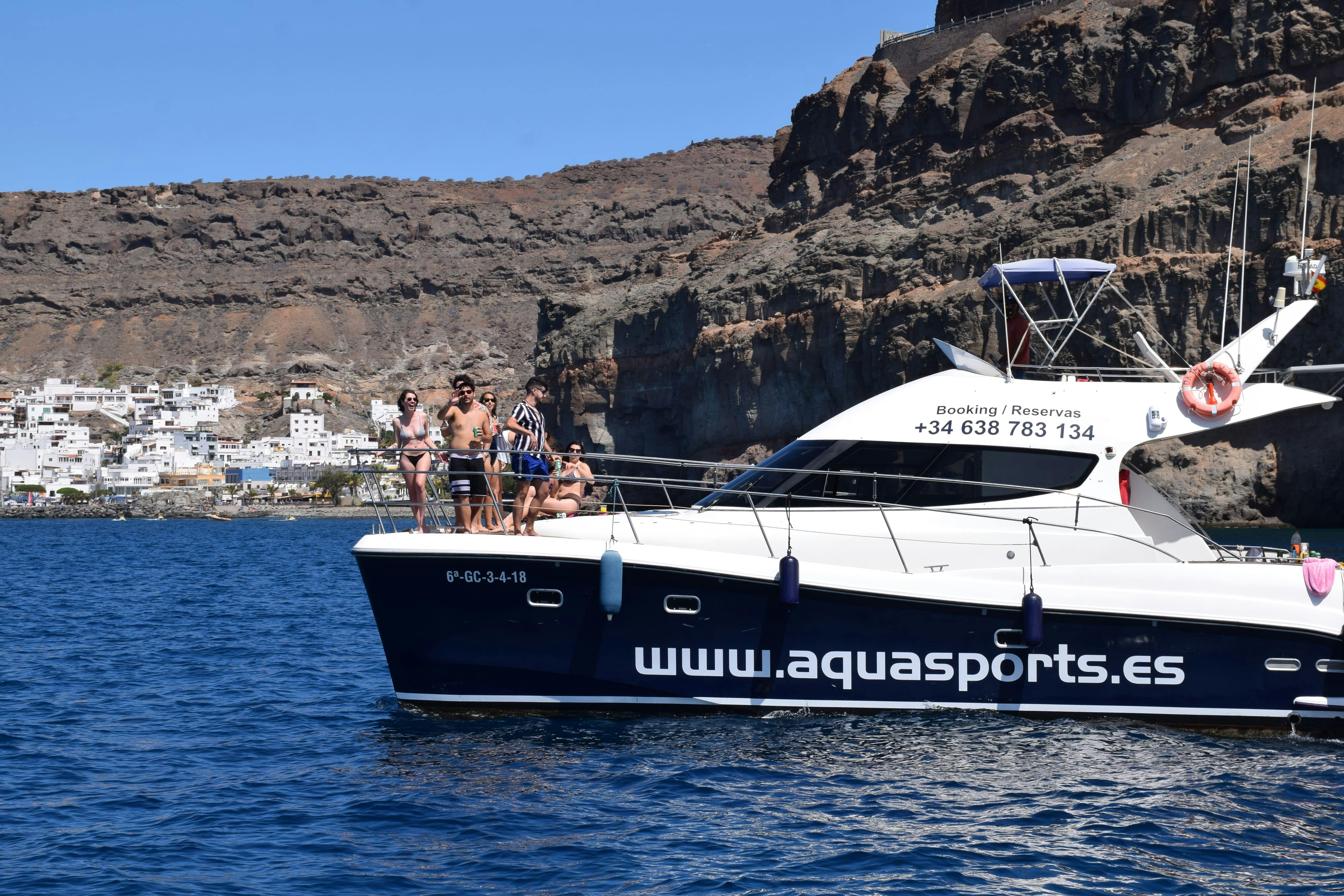 Damiluvi Catamaran Private Charter