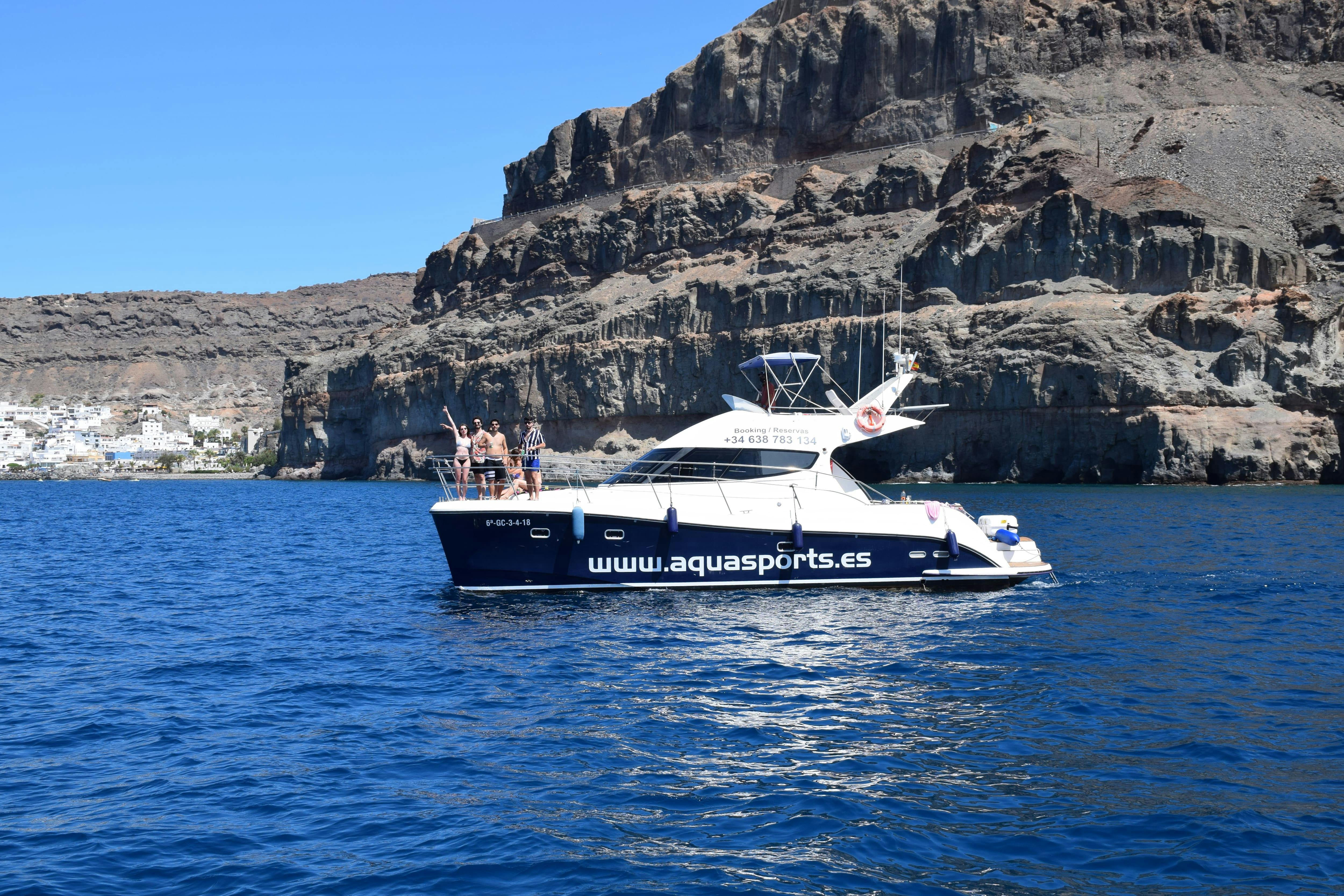 Damiluvi Catamaran Private Charter