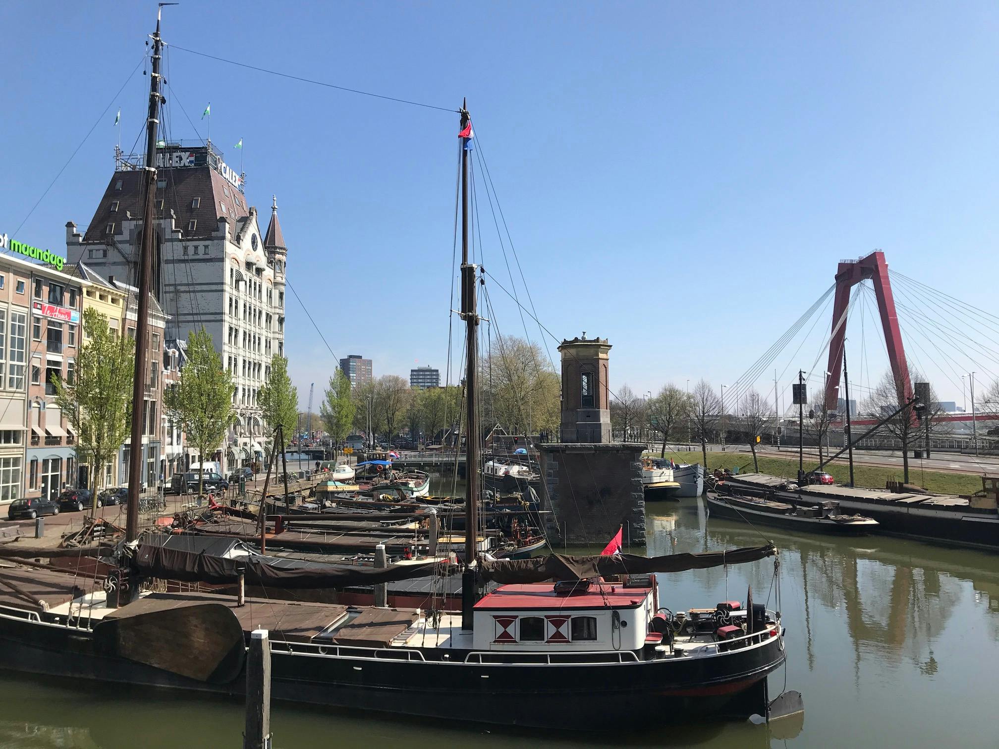 Tour privato a piedi di Rotterdam dal passato al presente con il deposito