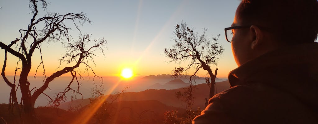 Sonnenaufgangs-Trekking-Tour bei Sunan Ibu von Bandung