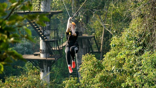 Tour de aventura en tirolesa de Angkor