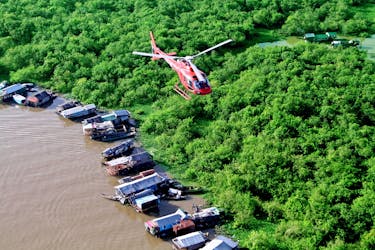 Experiência de helicóptero de 25 minutos sobre o Patrimônio Mundial de Angkor e a vila flutuante
