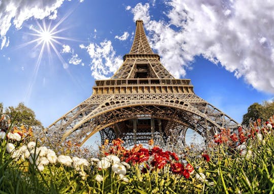 Eintrittskarten für den Eiffelturm mit bevorzugtem Zugang zum zweiten Stock mit Gastgeber