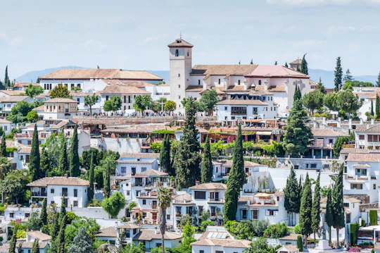 2-hour guided walking tour of Albaicín and Sacromonte