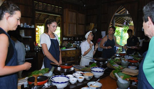 Partecipa a un'esperienza di mezza giornata con lezione di cucina cambogiana