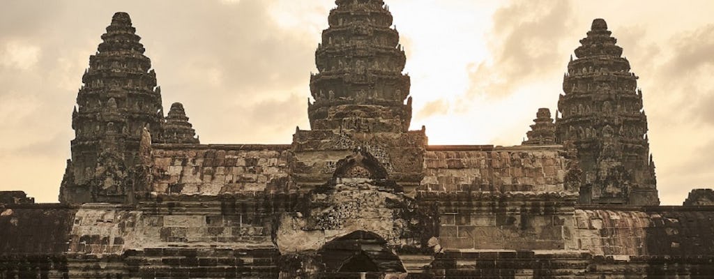 Destaques de Angkor e excursão privada de dia inteiro ao nascer do sol de tuk tuk