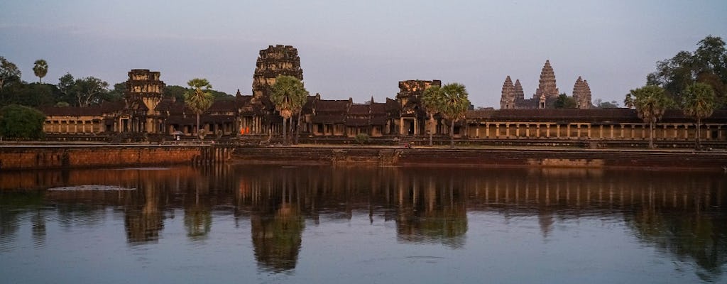 Tour privato di un'intera giornata del complesso di Angkor in tuk tuk da Siem Reap