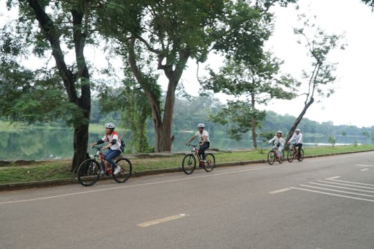 Tour privado de Angkor de día completo con alquiler de bicicletas desde Siem Reap