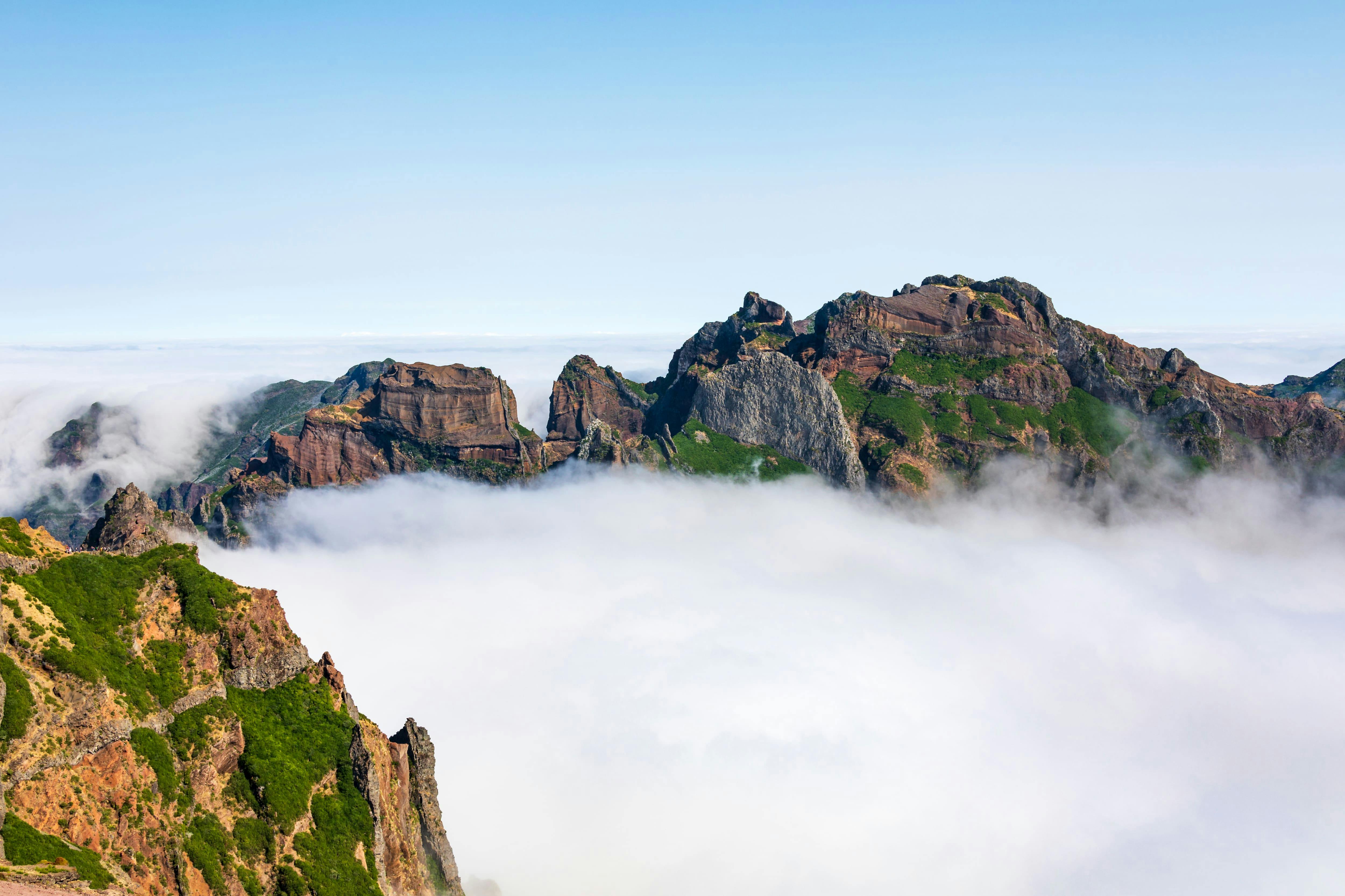 Pico do Arieiro Hiking Tour