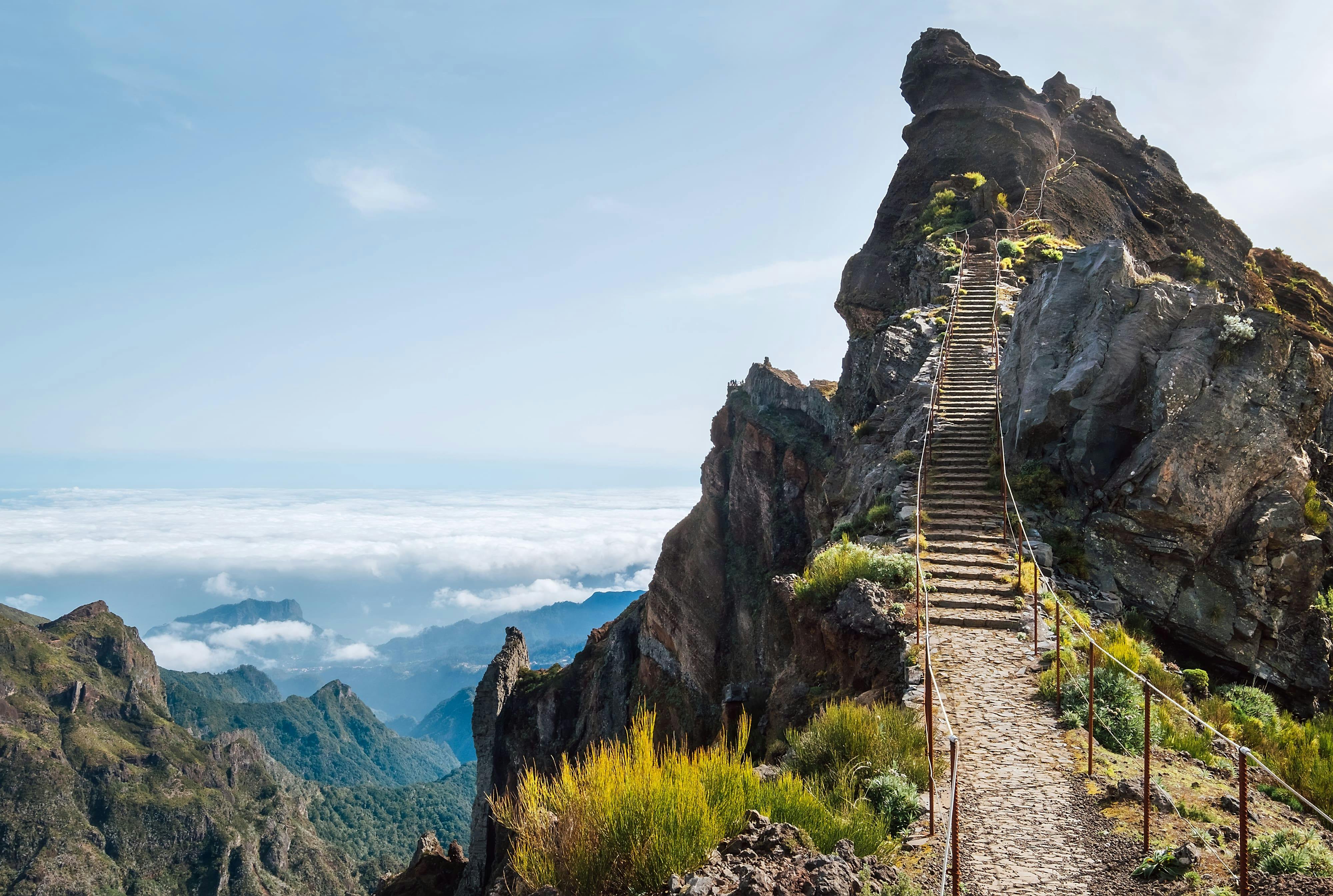 Pico do Arieiro Hiking Tour