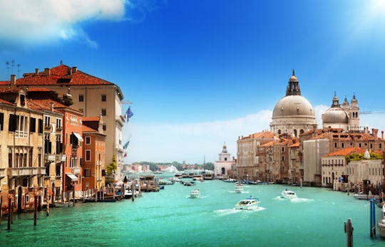 Venice private day-trip by train from Verona