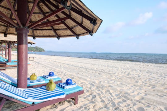 Dostęp do plaży i basenu w ośrodku Sokha Beach Resort