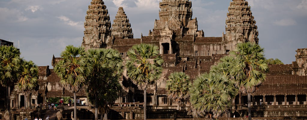 Ganztägige private geführte Tour mit dem Tuk-Tuk zu den Tempeln des Angkor-Komplexes