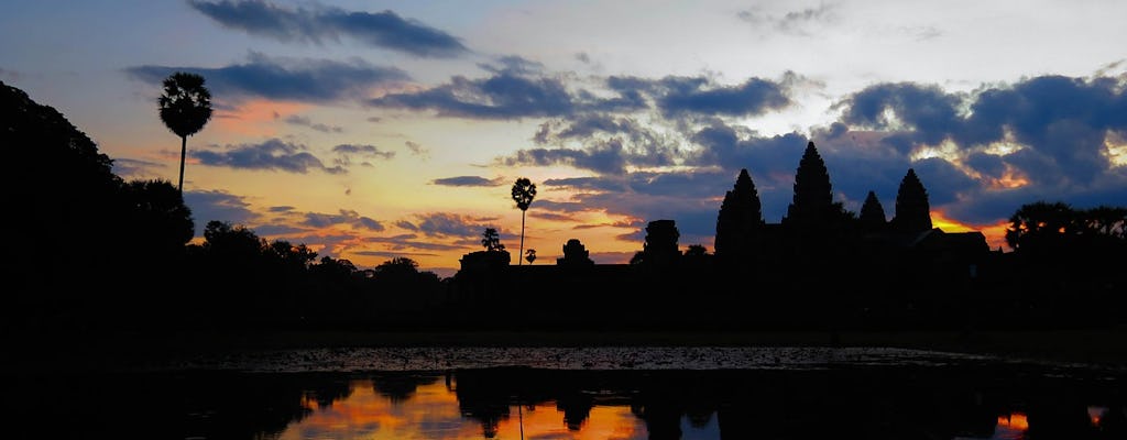 Tour privato del complesso dei templi di Angkor all'alba in tuk-tuk