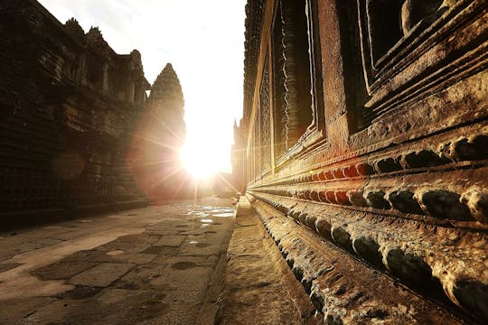 Visite privée du complexe des temples d'Angkor au coucher du soleil en tuk-tuk