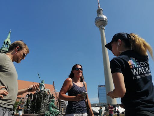 Group in front of the Berliner Fernsehturm.jpg