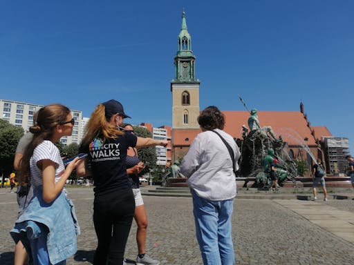 Group in front of the Neptune Fountain in Berlin.jpg