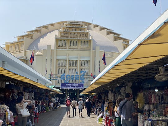 Tour a piedi con foto di istantanee private a Phnom Penh