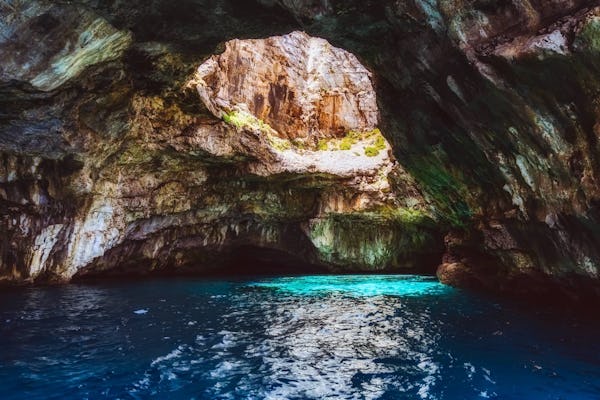 Excursión a las cuevas marinas de Polignano desde el centro de Apulia