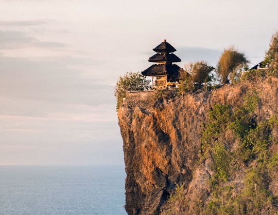 Iconic Insiders Uluwatu Temple Tour & Kecak Dance