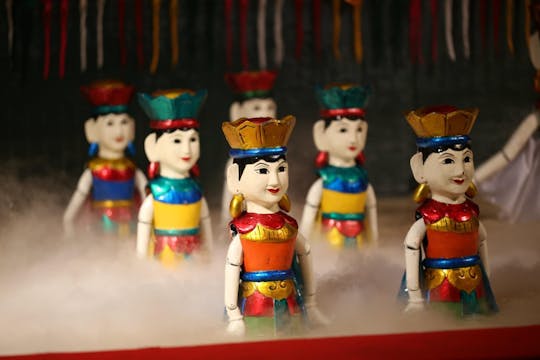 Spectacle vietnamien de marionnettes sur l'eau et dîner à Ho Chi Minh
