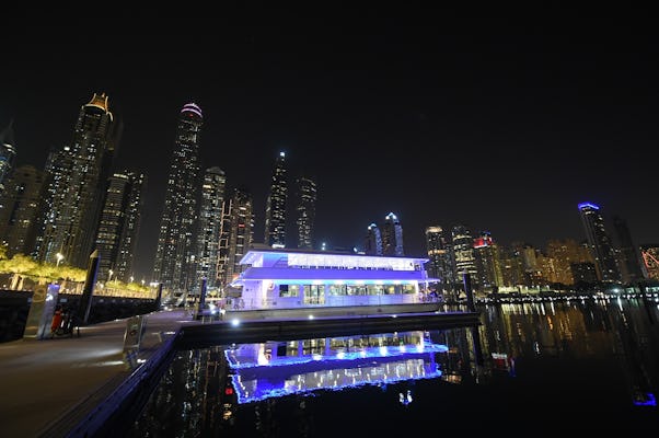 Crociera con cena in catamarano a Dubai