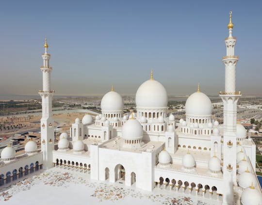 Visite privée de la ville d'Abu Dhabi et déjeuner au départ de Ras Al Khaimah