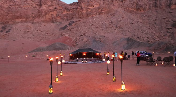 4x4 desert safari experience with stargazing and dinner