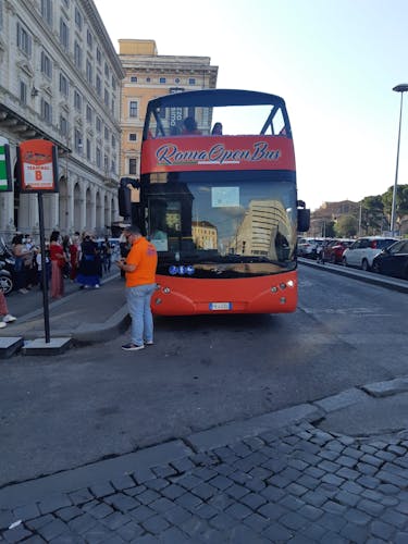 Rome Open Bus Tour hop on hop off plus gifts for children
