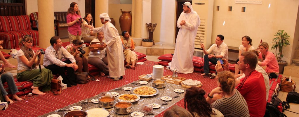 Arte e tour cultural dos Emirados de Dubai