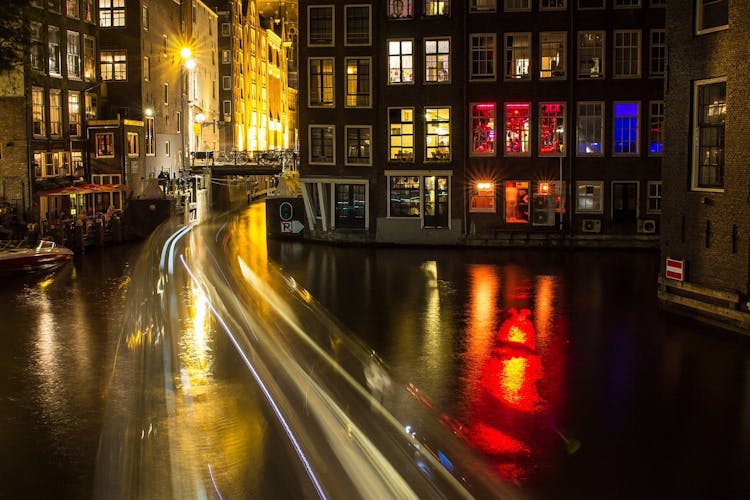 Amsterdam Red Light District walking audio tour by mobile app