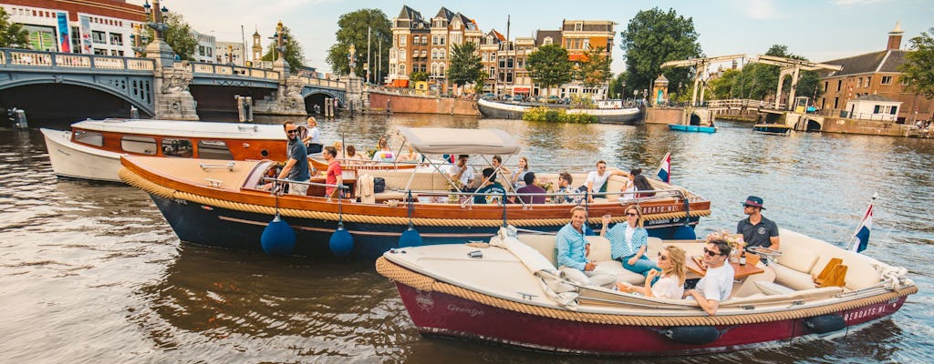 Paseo en barco por lugares históricos y encantadores de Ámsterdam