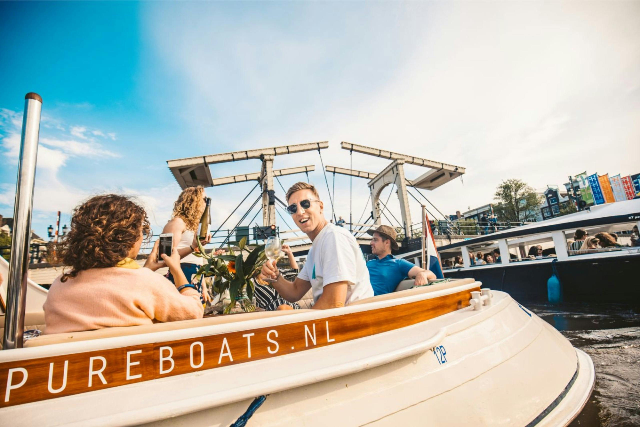 Último crucero por los canales de Ámsterdam